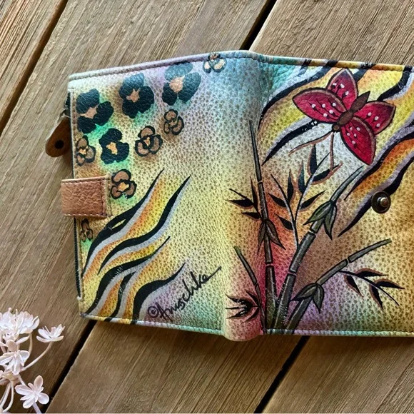Artistic Anuschka leather hand painted wallet - Picture 11 of 16